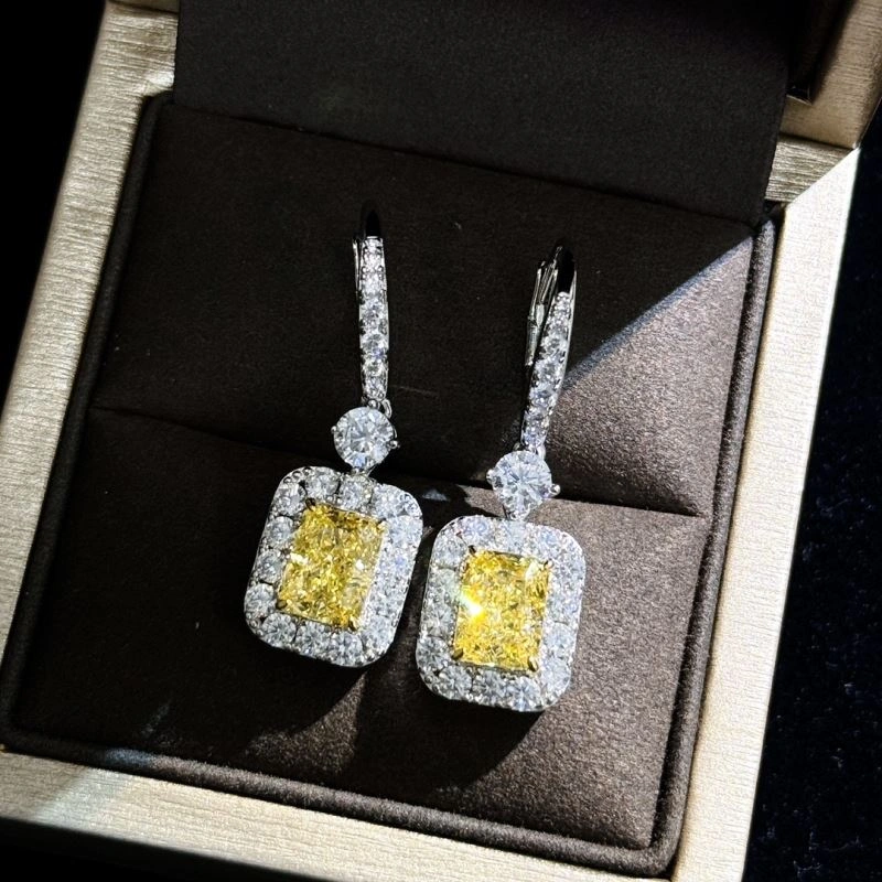 Lightweight Graff Earrings 212958