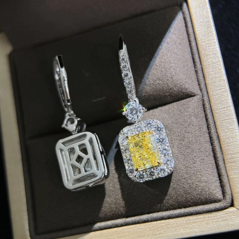 Lightweight Graff Earrings 212958