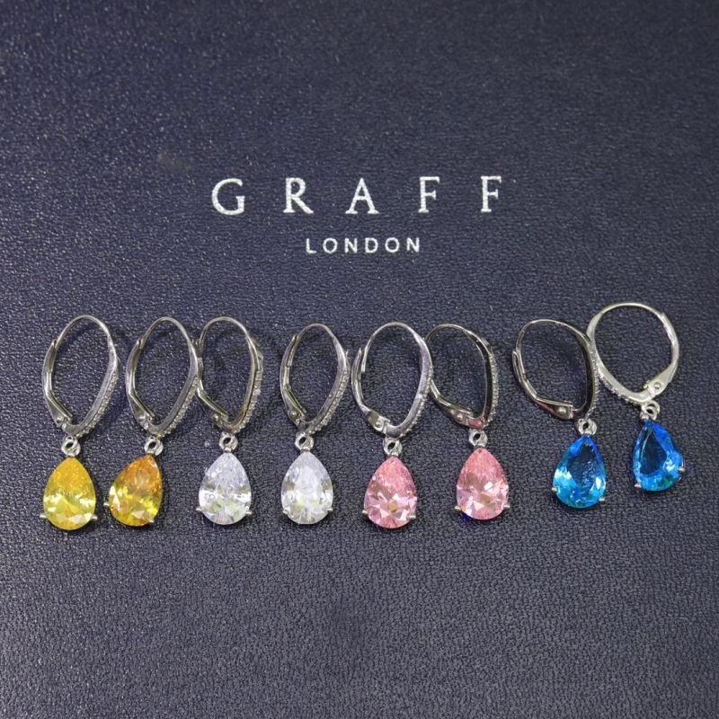 Trendsetting Graff Earrings 211217