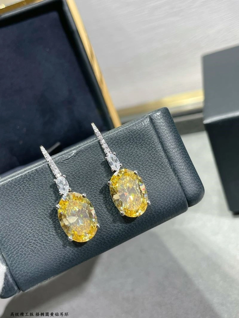 Minimalist Graff Earrings 210687