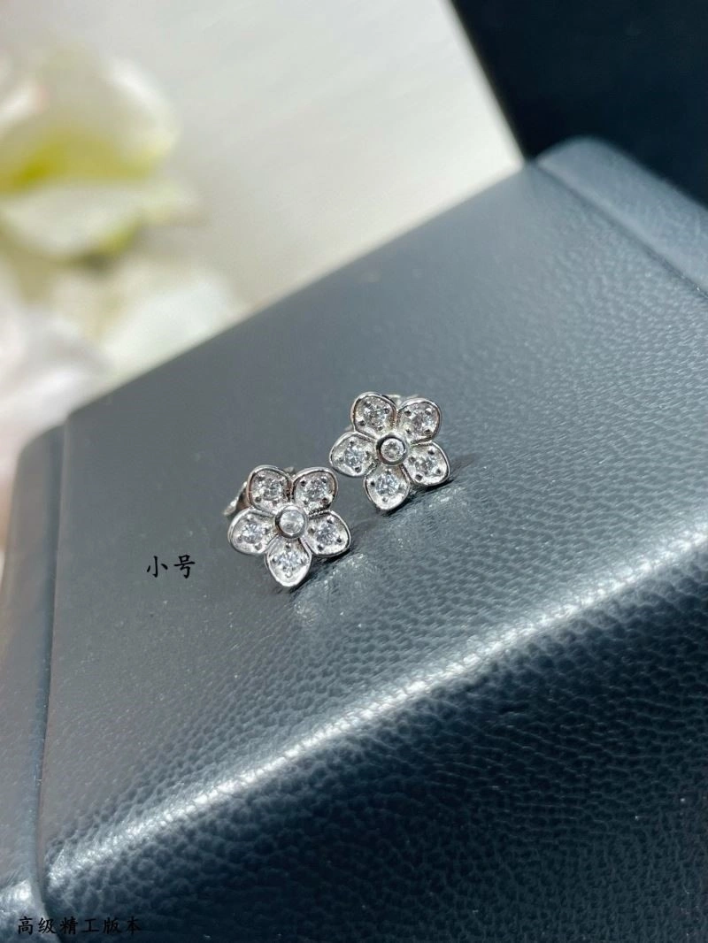 Graff Earrings Sleek 210683