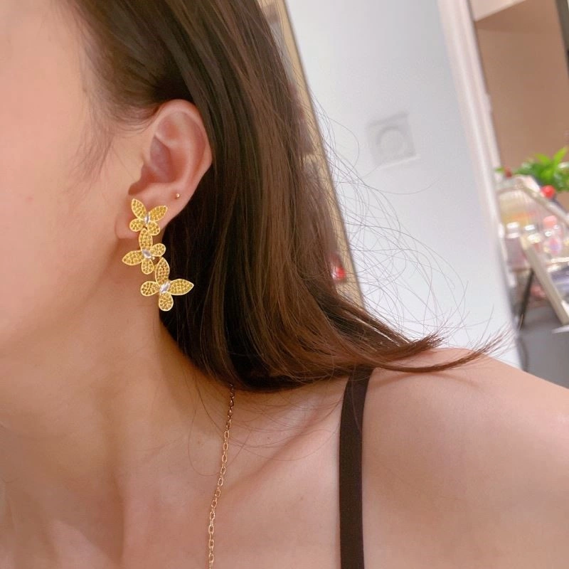 Graff Earrings Lightweight 210660