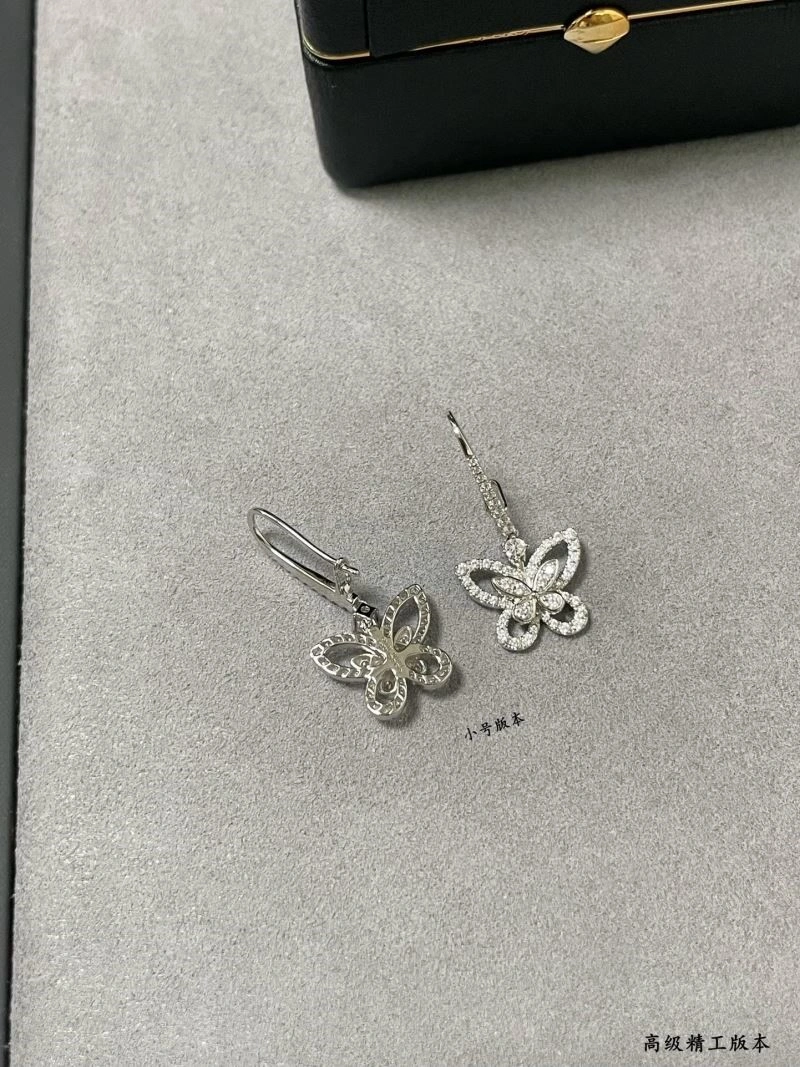 Snug Graff Earrings 210665