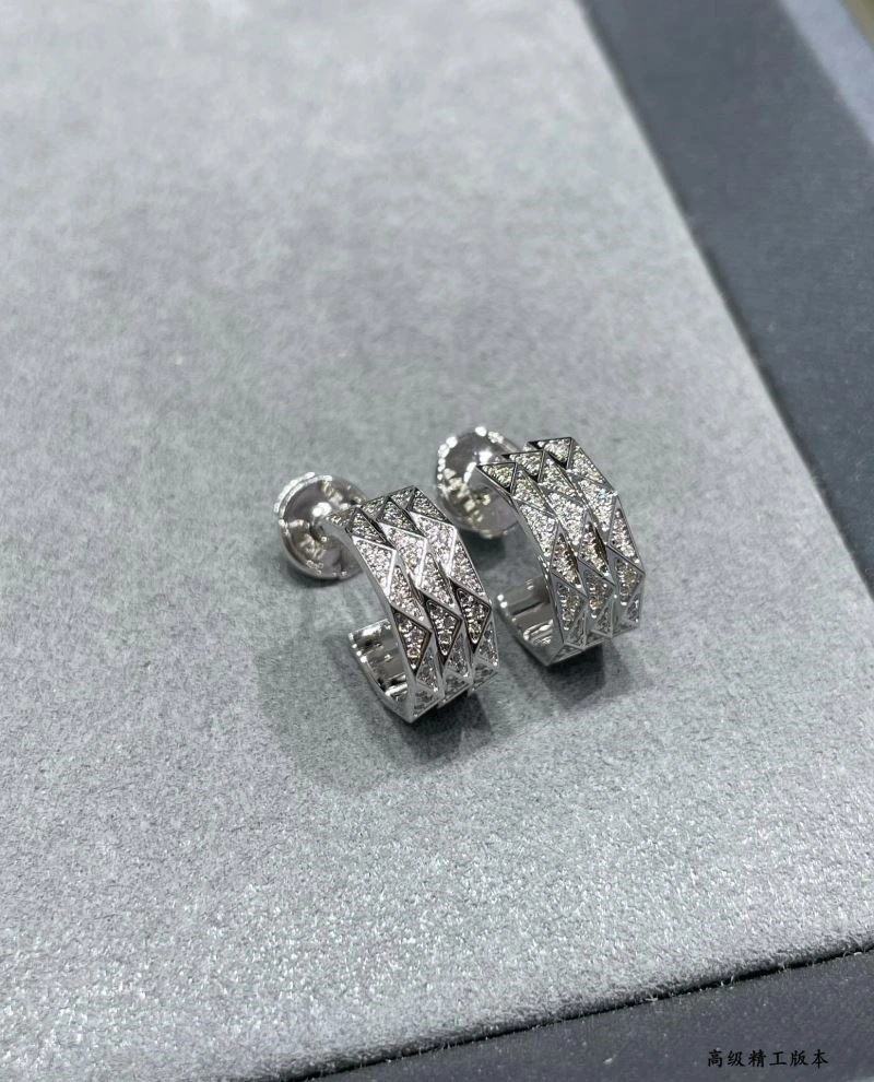 Graff Earrings MoistureWicking 209786