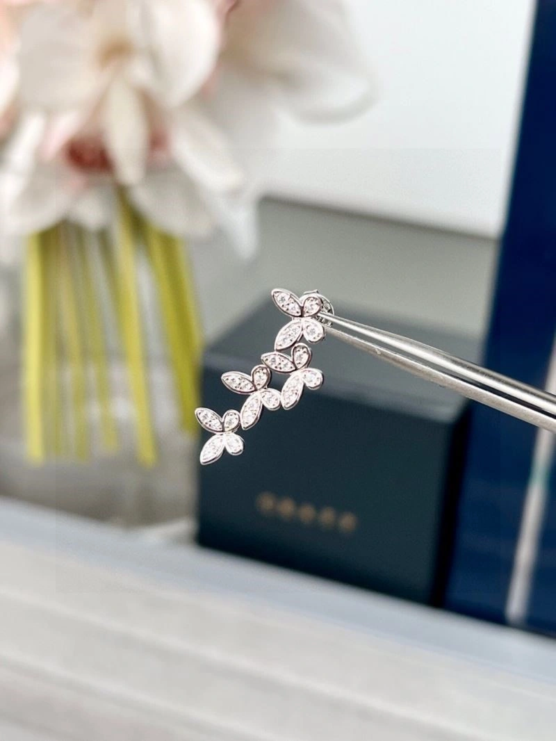 Graff Earrings Classic 208692