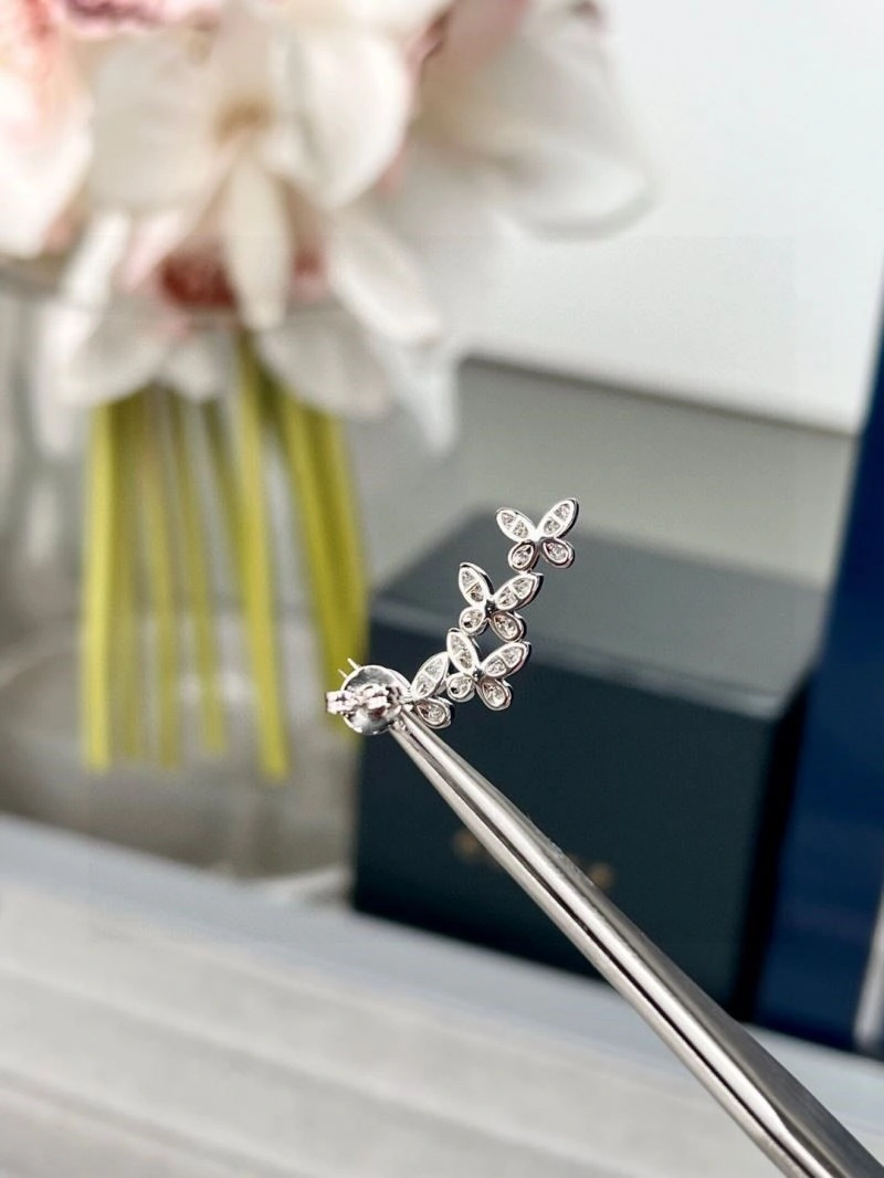 Graff Earrings Classic 208692