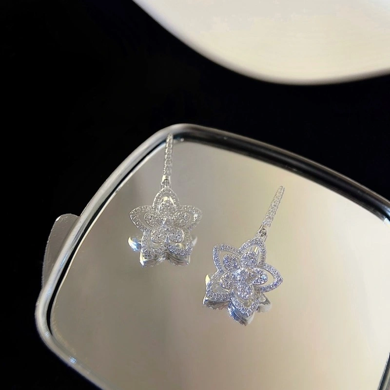 Graff Earrings Cozy 207965