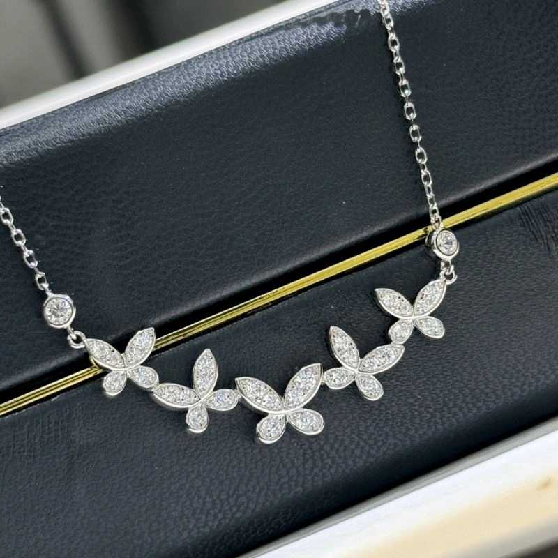 Graff Necklaces Modern 213920