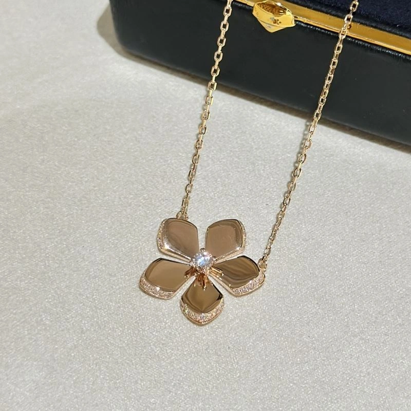 Graff Necklaces Lightweight 213472
