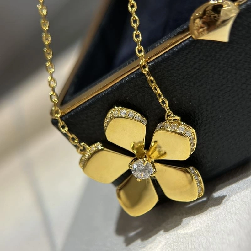 Contemporary Graff Necklaces 213471