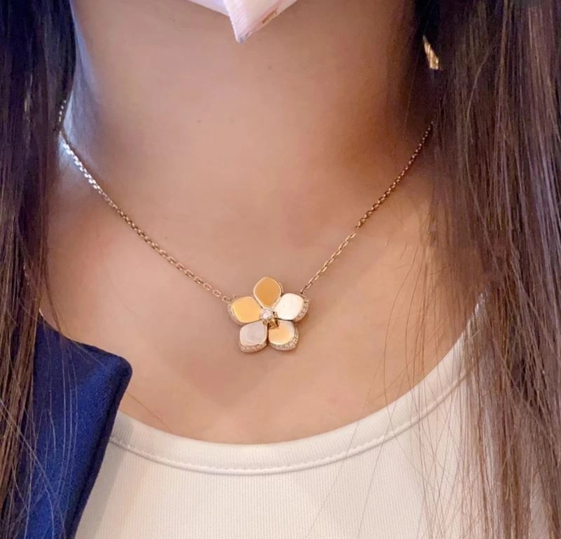 Contemporary Graff Necklaces 213471