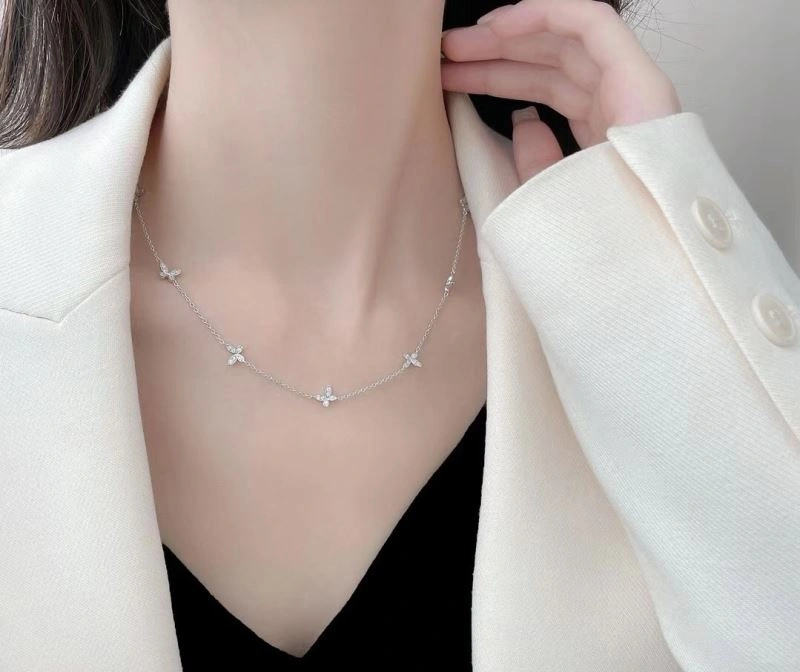 Graff Necklaces FreshLook 214560