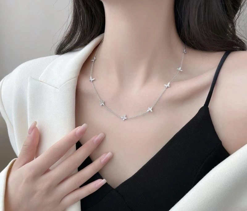 Graff Necklaces FreshLook 214560