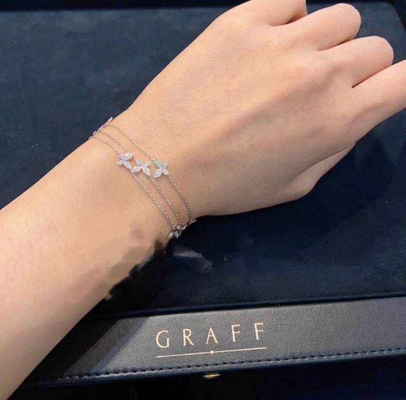 Graff Necklaces FreshLook 214560
