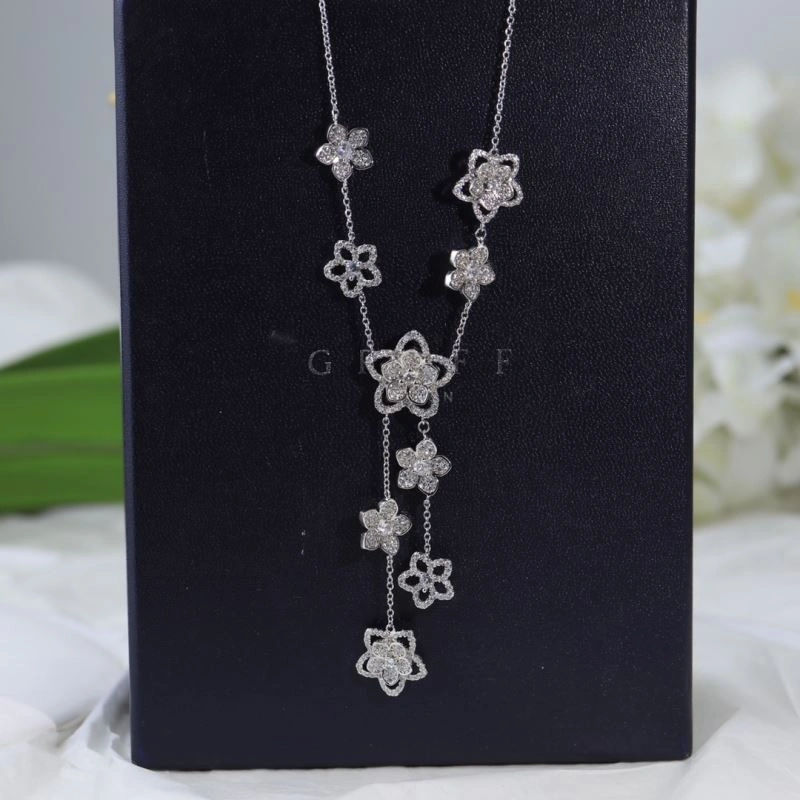 Trendsetting Graff Necklaces 214224