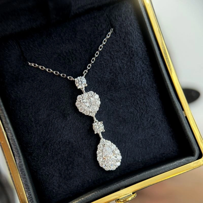 Breathable Graff Necklaces 214206