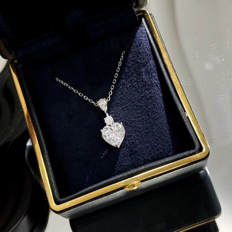 Graff Necklaces MoistureWicking 212952