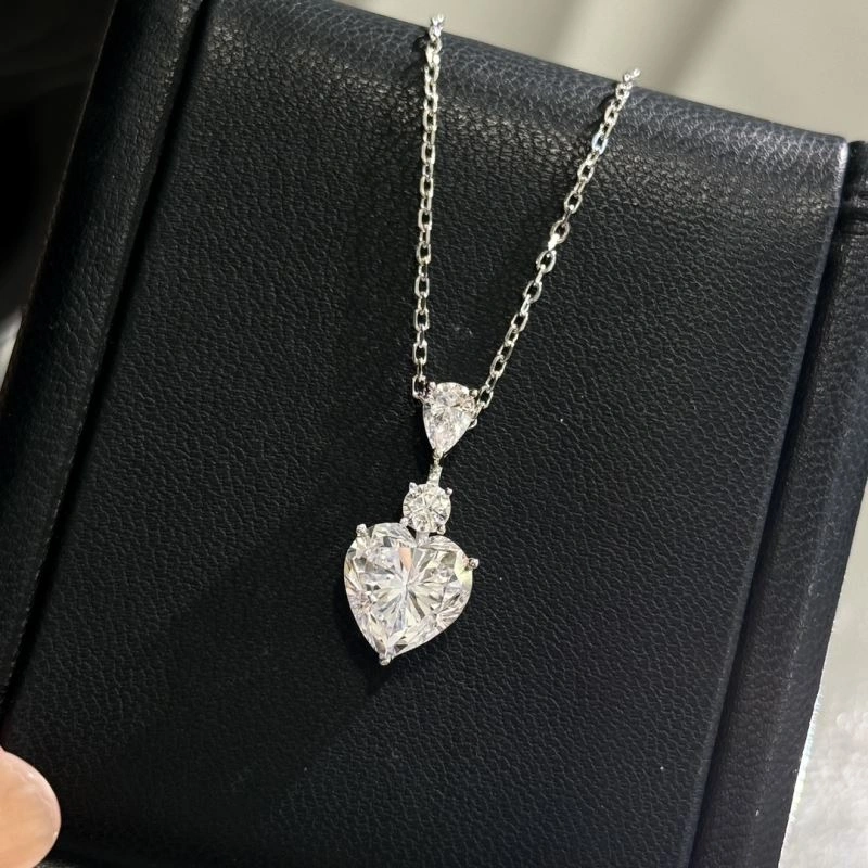 Graff Necklaces MoistureWicking 212952