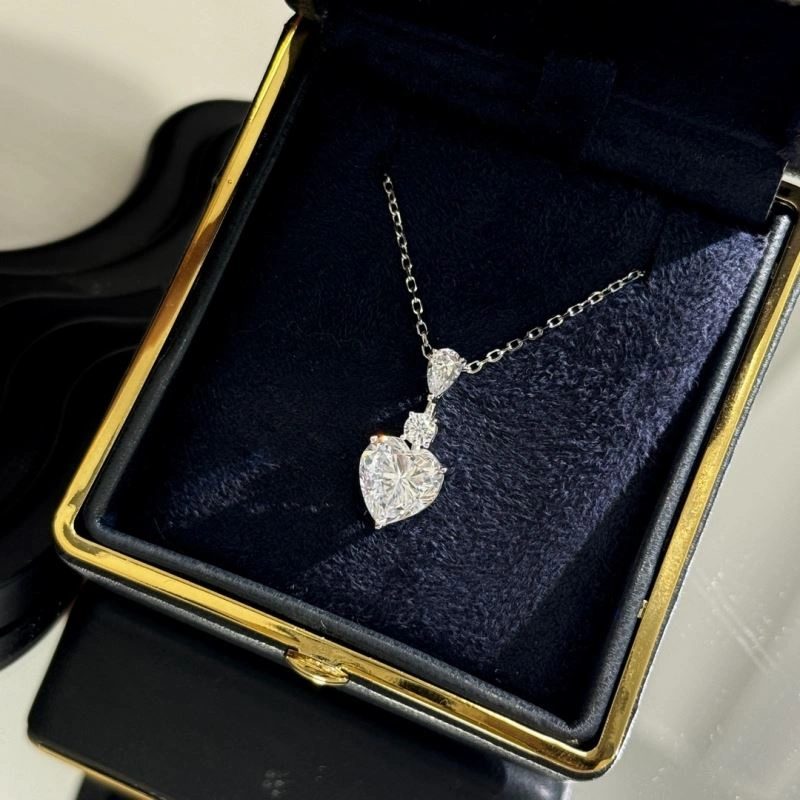 Graff Necklaces MoistureWicking 212952