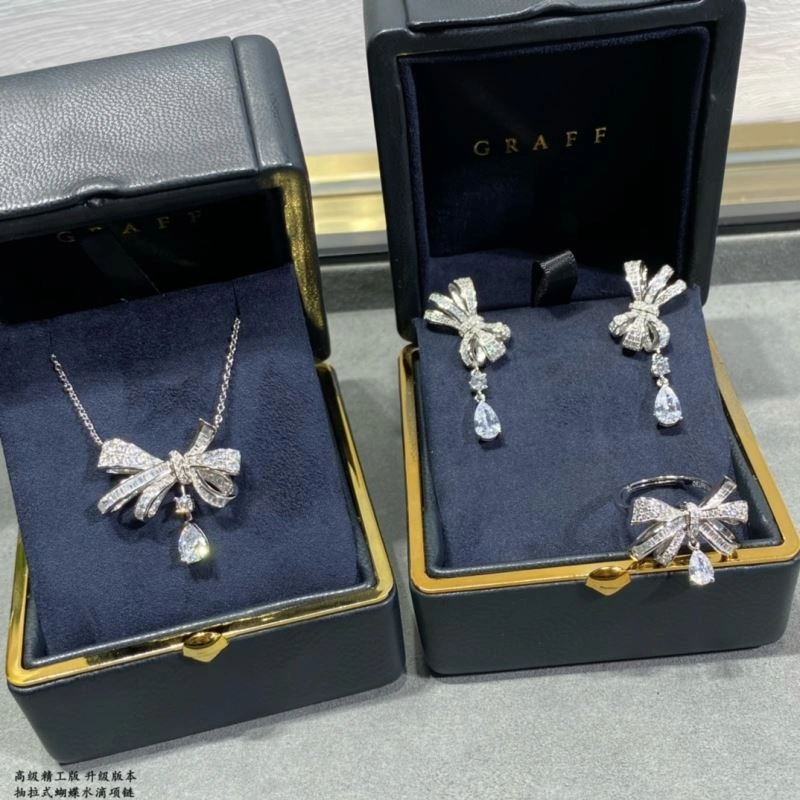 ModernLook Graff Necklaces 212028