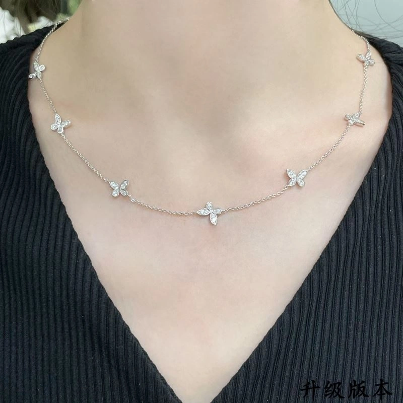 Breathable Graff Necklaces 212018