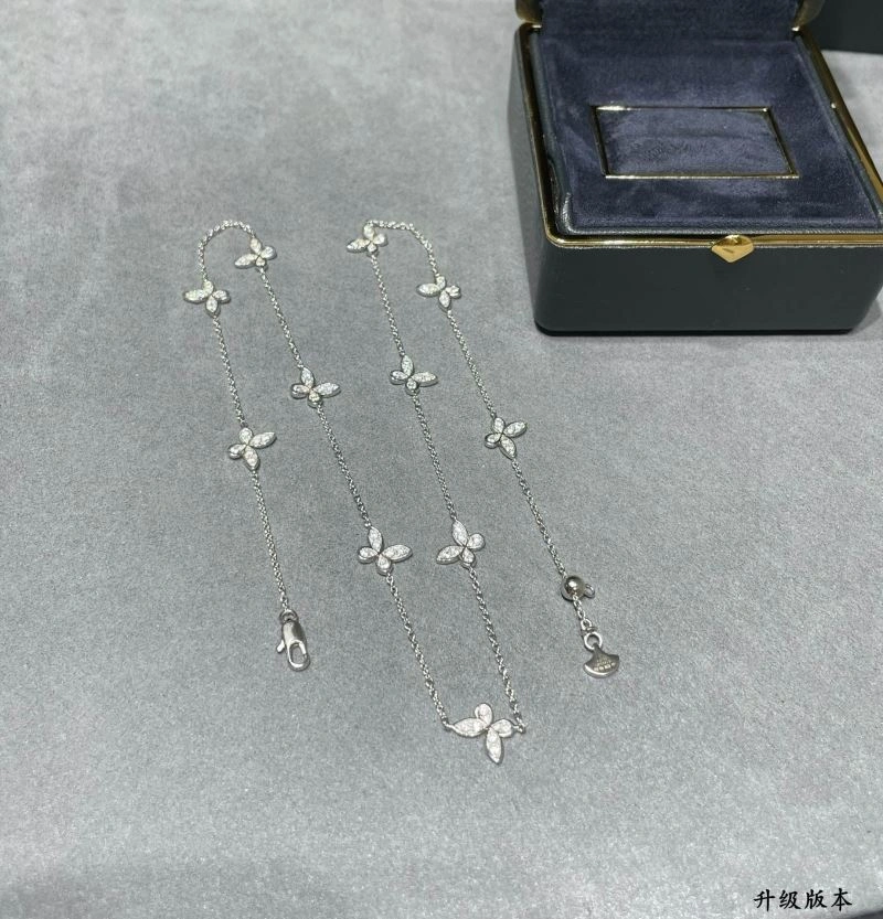 Breathable Graff Necklaces 212018