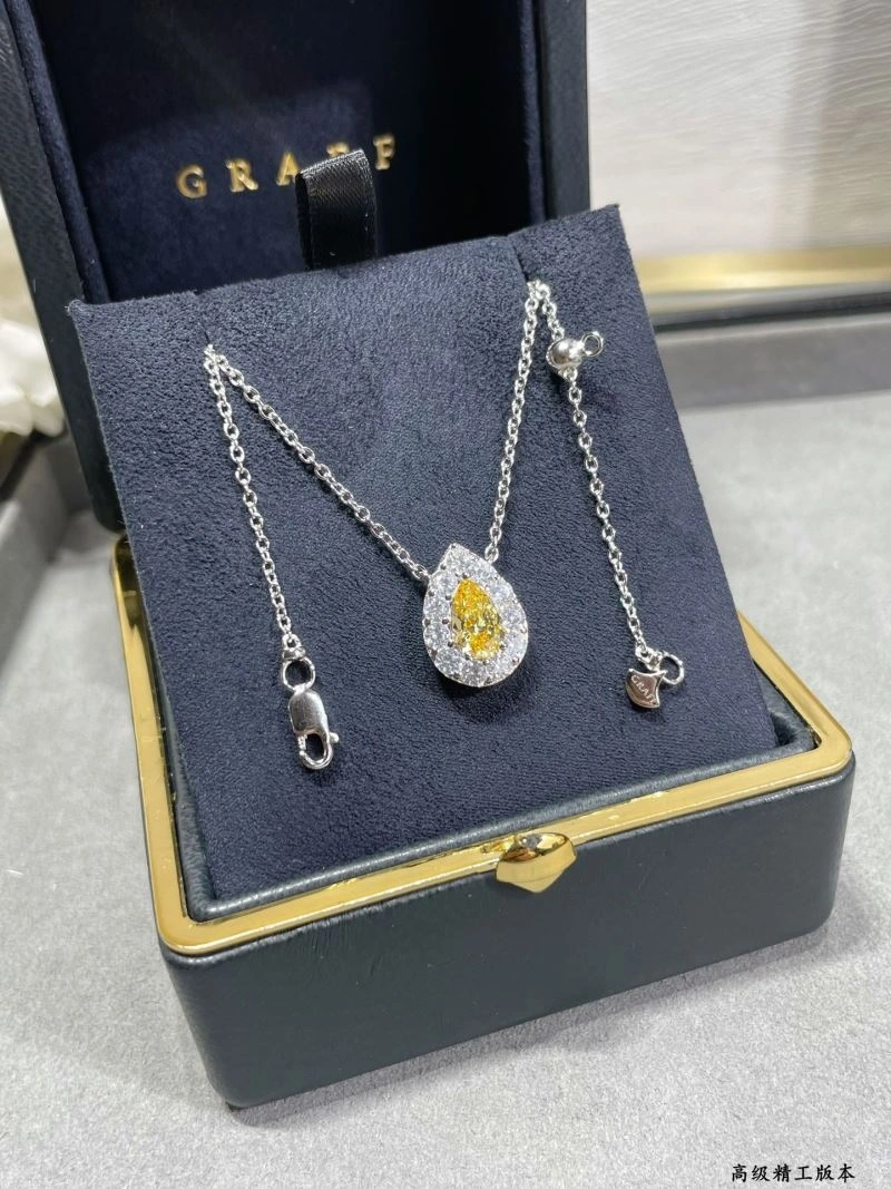 Modern Graff Necklaces 212016