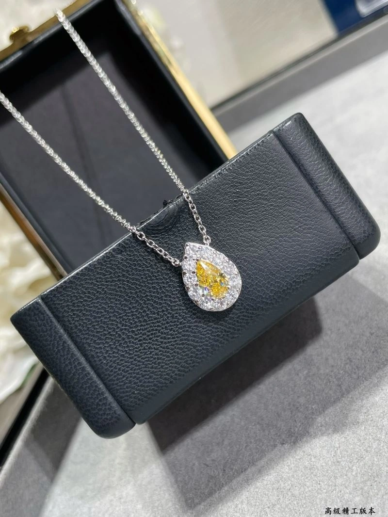 Modern Graff Necklaces 212016