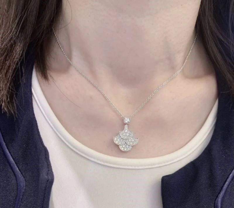 Sleek Graff Necklaces 210662