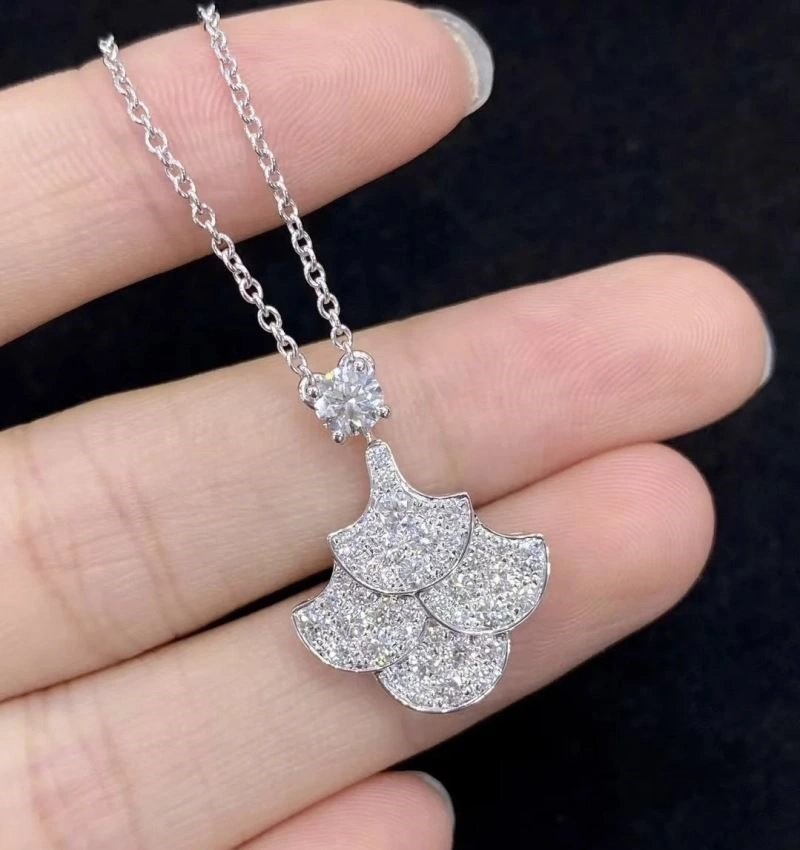 Sleek Graff Necklaces 210662