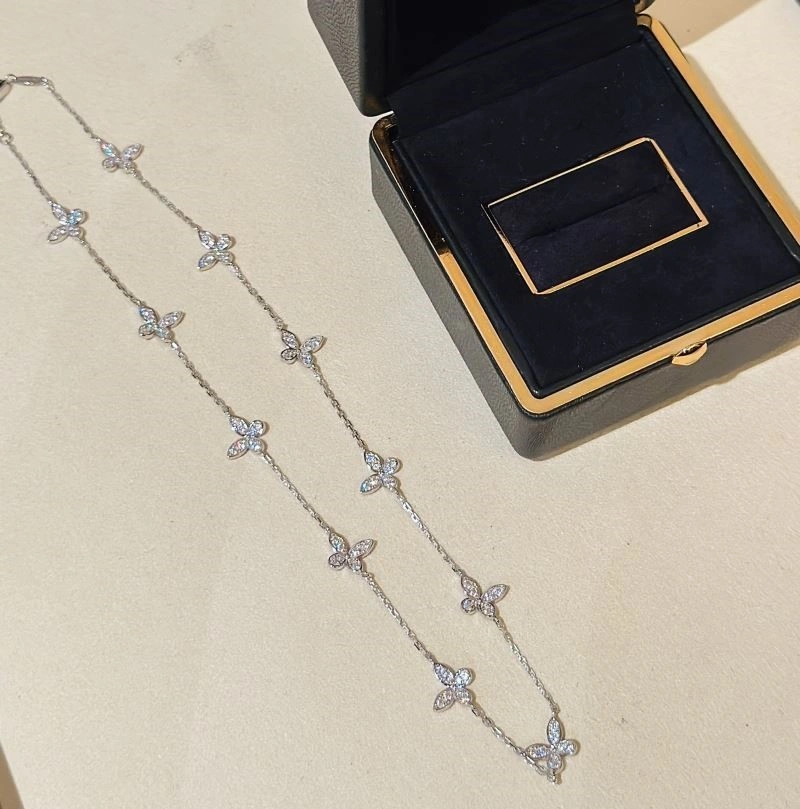 Original Graff Necklaces 210669