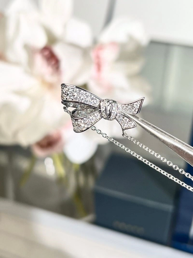 Classic Graff Necklaces 210661