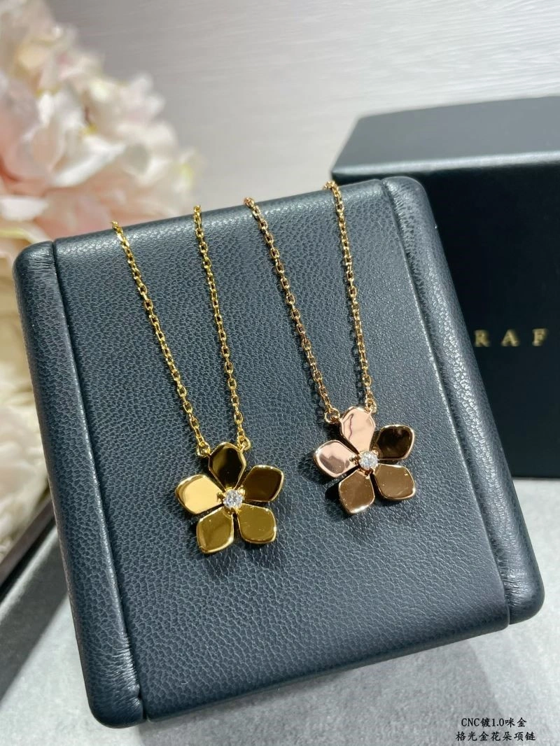 Graff Necklaces Vibrant 210652