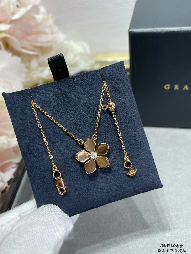 Graff Necklaces Vibrant 210652