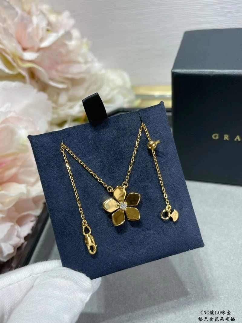 Graff Necklaces Vibrant 210652