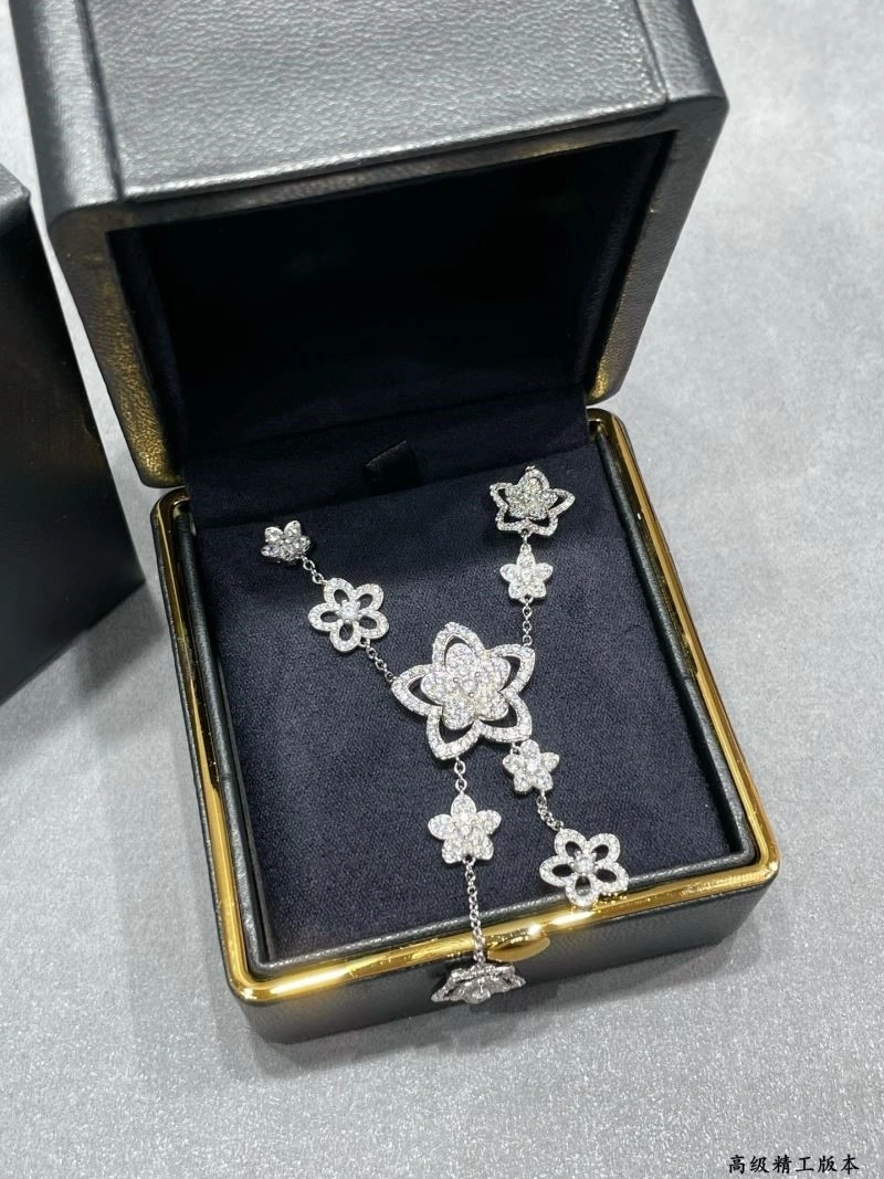 TravelReady Graff Necklaces 210650