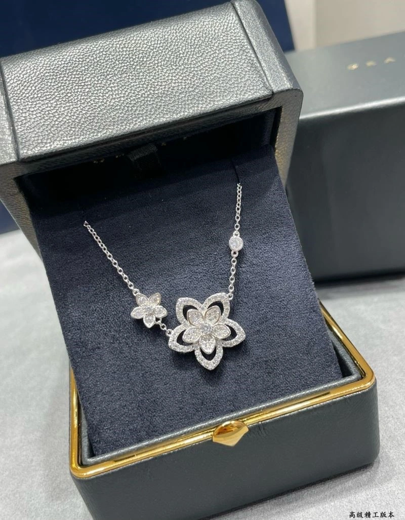 Graff Necklaces Youthful 210645
