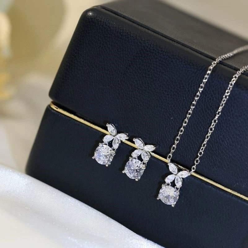 RelaxedFit Graff Necklaces 209788