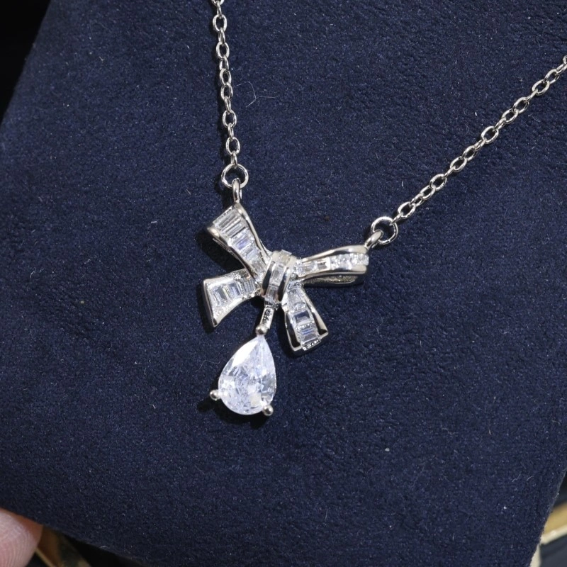 Graff Necklaces Original 207945