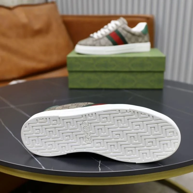 Gucci ACE Shoes Sleek 25881