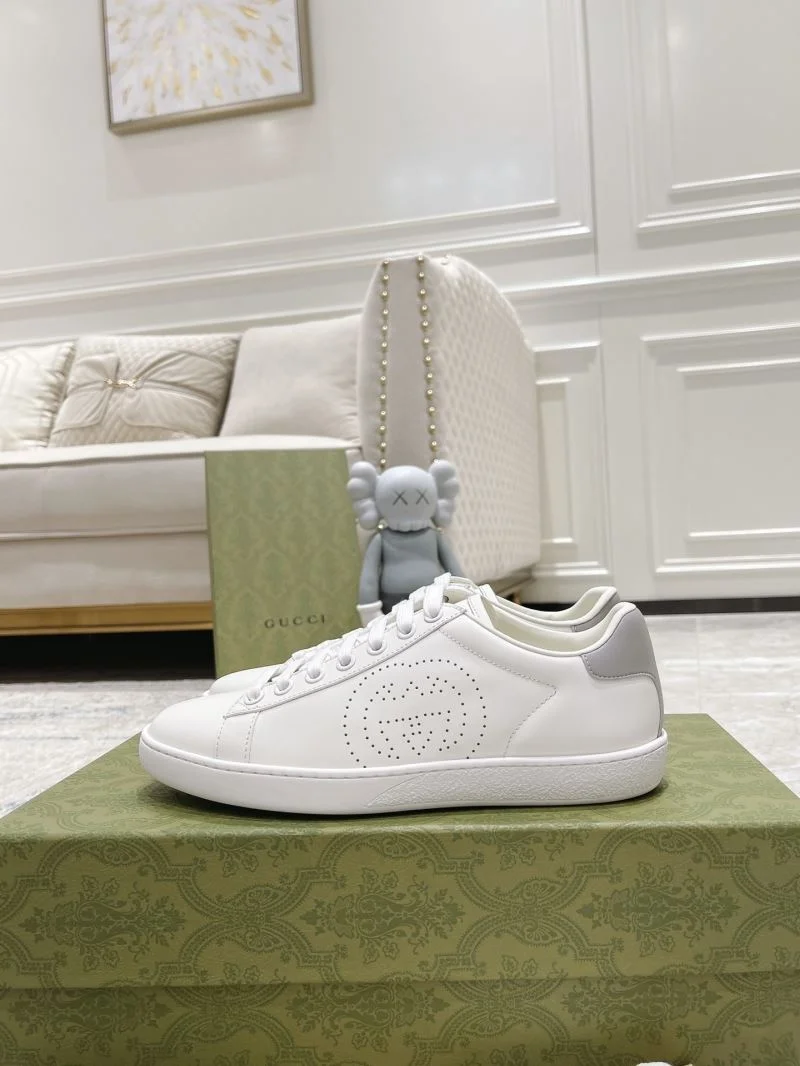 Trendsetting Gucci ACE Shoes 24558