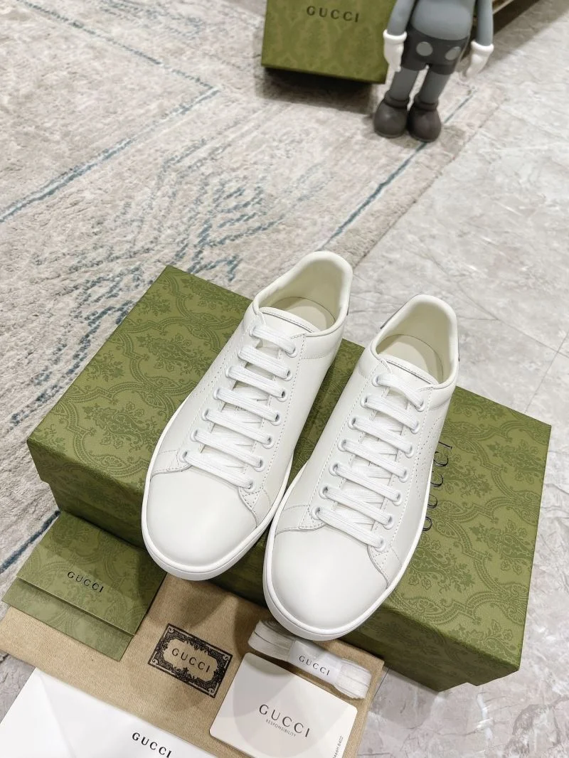 Trendsetting Gucci ACE Shoes 24558