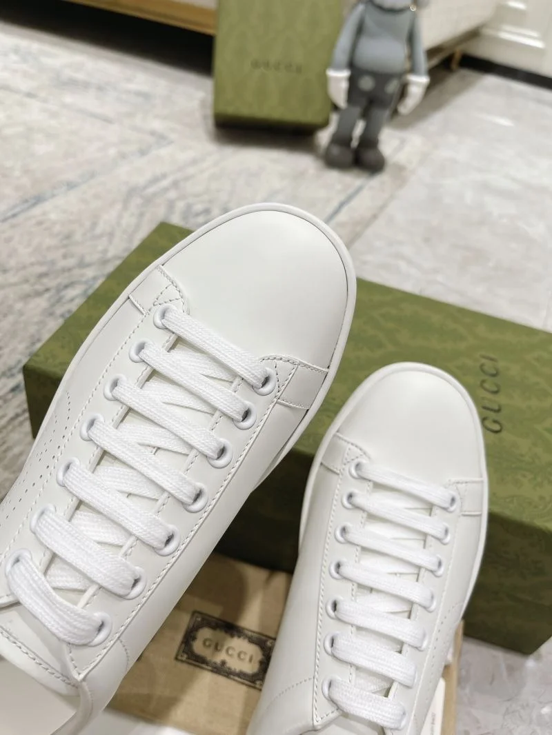 Trendsetting Gucci ACE Shoes 24558
