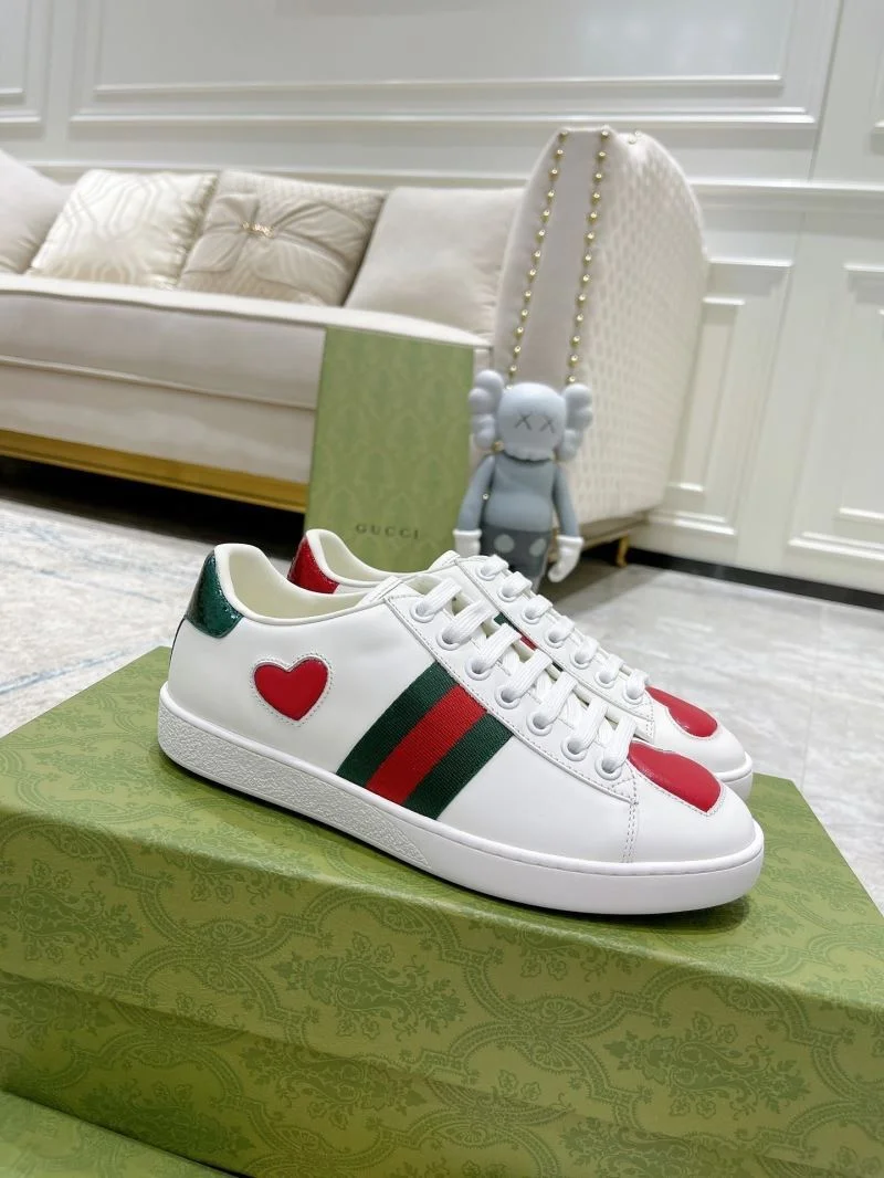 Minimalist Gucci ACE Shoes 24550