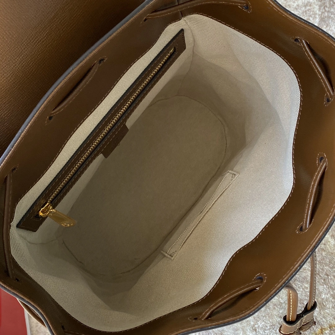 Gucci Backpacks UrbanChic 72483