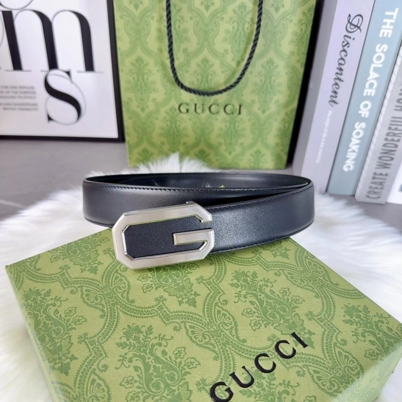 Bold Gucci Belts 293356