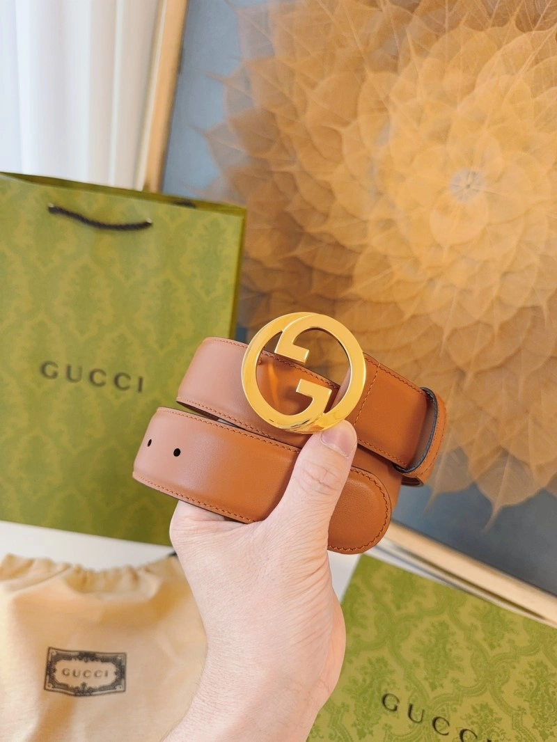 Sleek Gucci Belts 293229