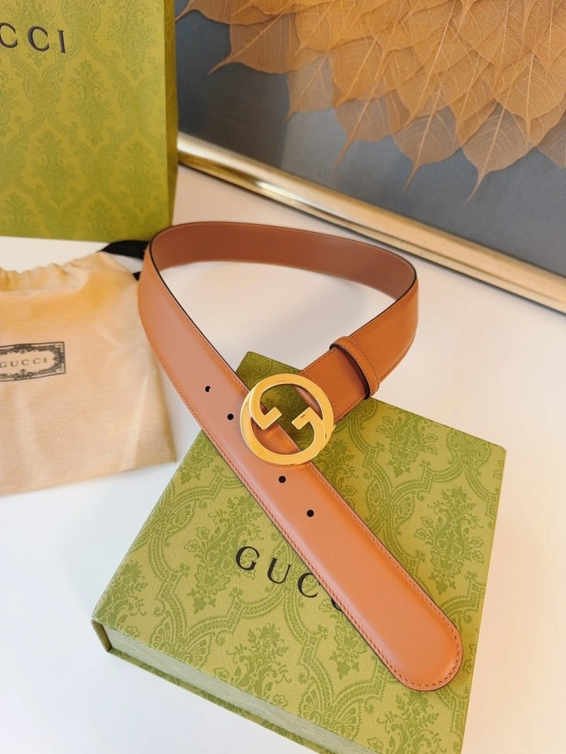 Sleek Gucci Belts 293229