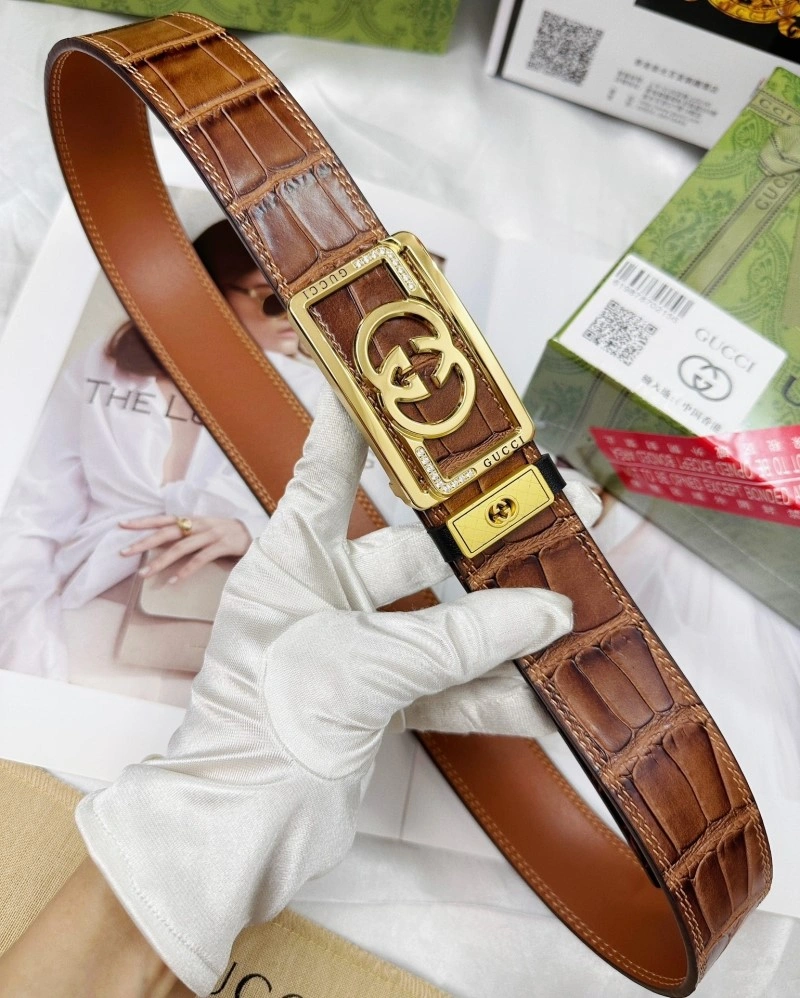 Lightweight Gucci Belts 293151