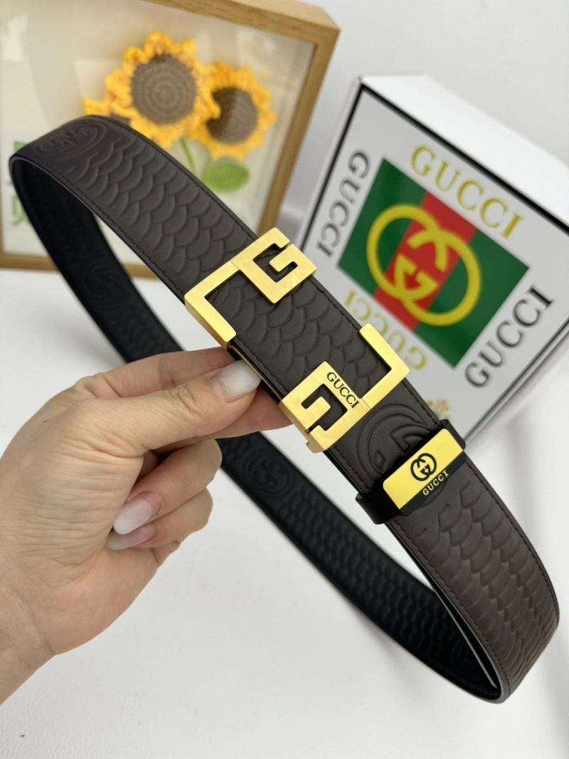 Sporty Gucci Belts 293111